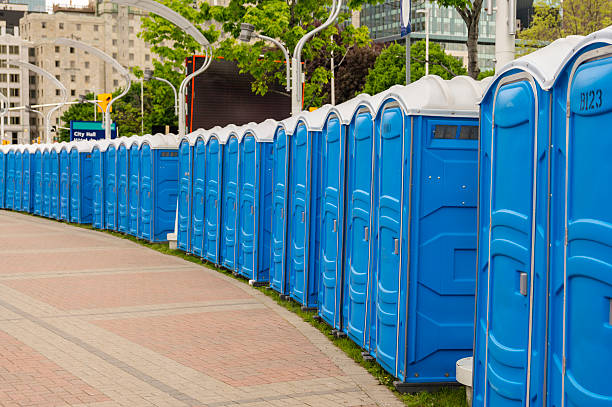 Best VIP or Luxury Restroom Trailers  in Seven Corners, VA